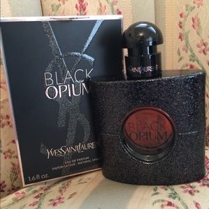 Black Opium, Yvette Saint Laurent